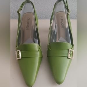 Brand NEW; Classique Green Slingback Low Heel Pumps